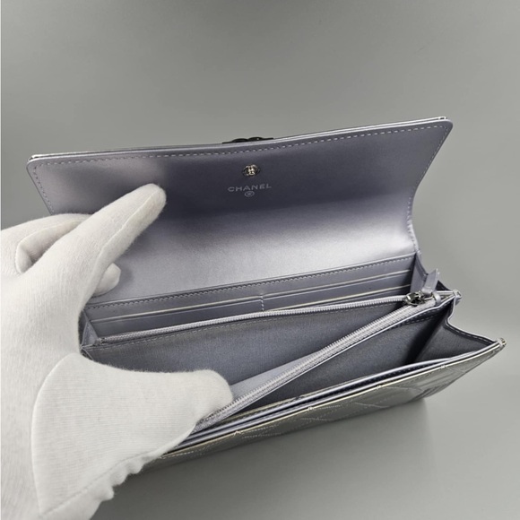 💜CHANEL Patent Leather Boy Flap Wallet/Clutch💜 - Picture 11 of 17